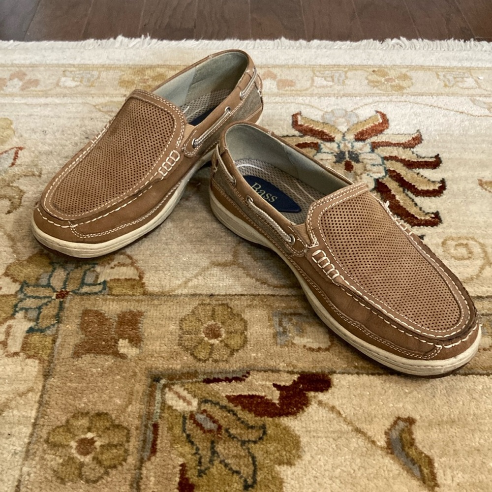 ⬇️PRICE DROP ⬇️G H Bass Pride boat shoes in tan leather upper